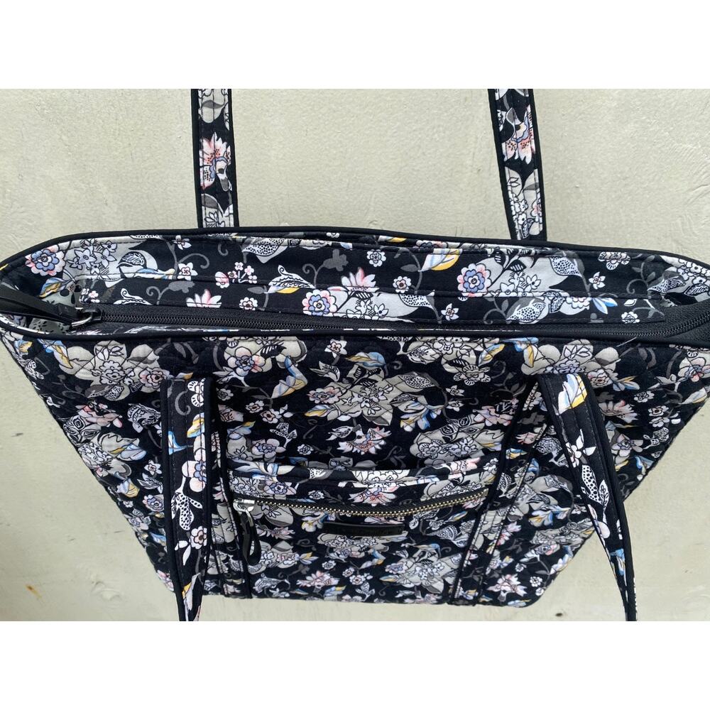 Vera Bradley Women’s Black Holland Garden Miller Travel Tote Bag - Picture 8 of 11